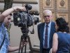 Brigmanis: Jānovērš, ka Latviju pametušiem bēgļiem saņemt pabalstu no valsts